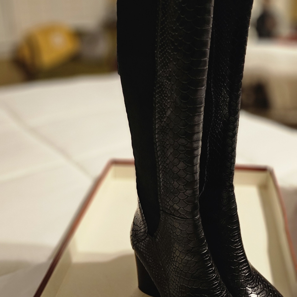 Donald J. Pliner Black Textured Heeled Boots